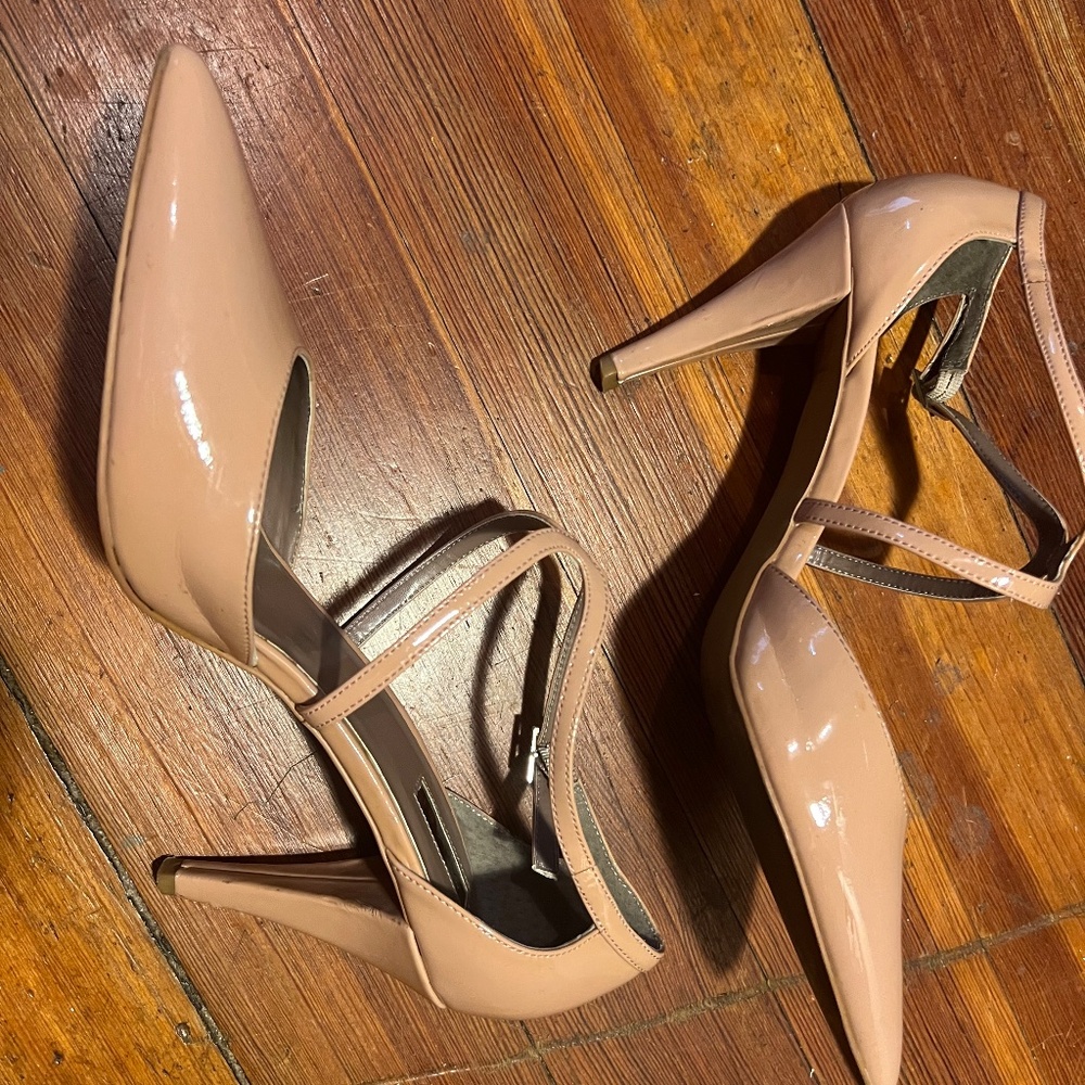 TAHARI Blush Pink Strappy Patent High Heel Pump Pointed Shoe-9.5M-worn 1x